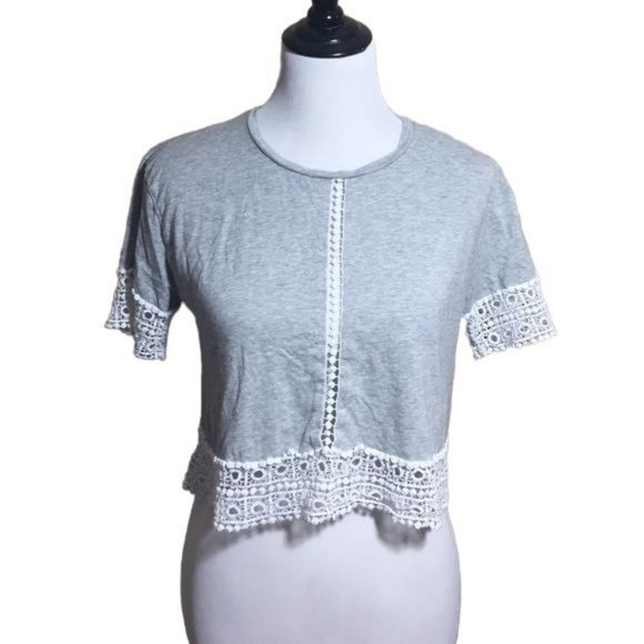 Forever 21 Crochet Trim Gray Cropped Flowy Tee size S - Picture 2 of 5